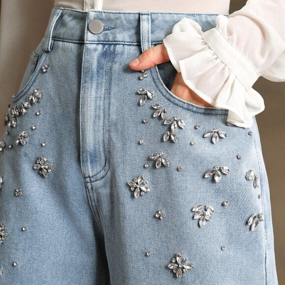 Light Wash Casual Women's Hand-Stitched Rhinestone Jeans - Picture 4 of 8
